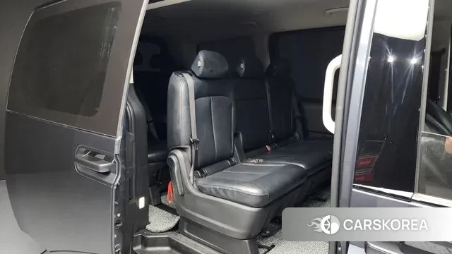 Hyundai Staria 2023 Серый из Кореи, фото 3