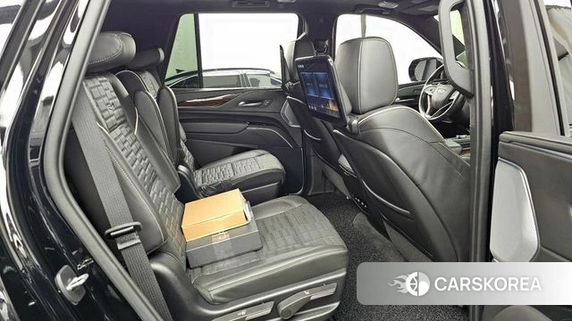 Cadillac Escalade 5th Generation 2023 Черный из Кореи, фото 3
