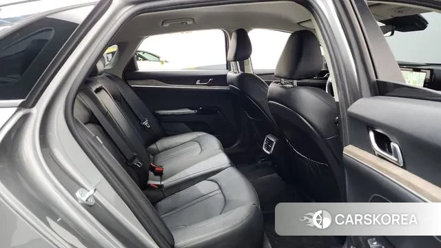 Kia K5 3rd generation 2022 Серебряный из Кореи, фото 3