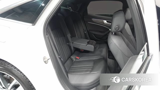 Audi A6 (C8) 2021 Белый из Кореи, фото 3