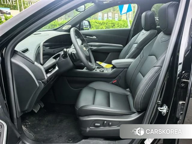 Cadillac XT4 2024 Черный из Китая, фото 3
