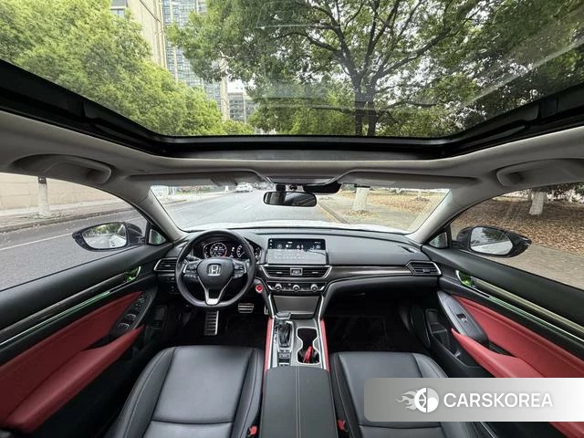 Honda Accord 2023 Белый из Китая, фото 3