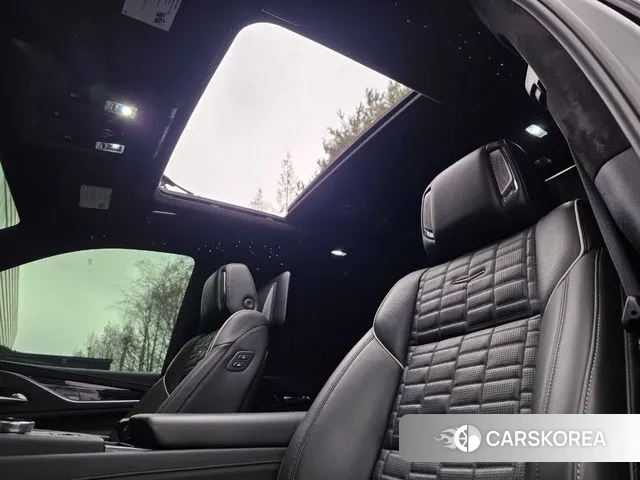 Cadillac Escalade 5th Generation 2023 Черный из Кореи, фото 3