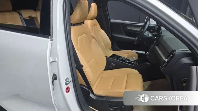 Volvo XC40 2020 Белый из Кореи, фото 3