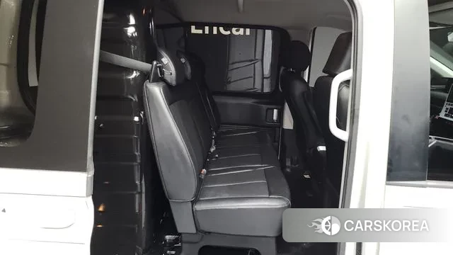 Hyundai Staria 2022 Белый из Кореи, фото 3