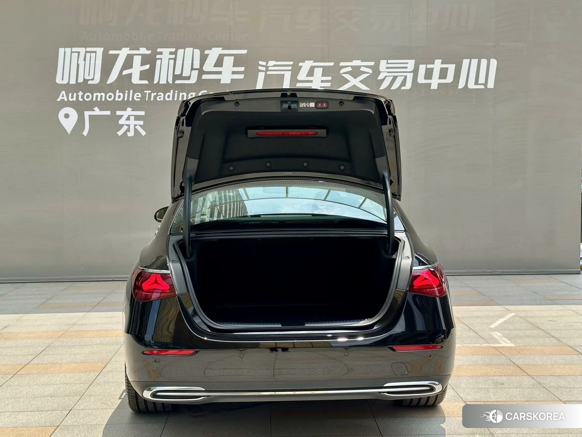 Mercedes-Benz E-class 2025 Черный из Китая, фото 3