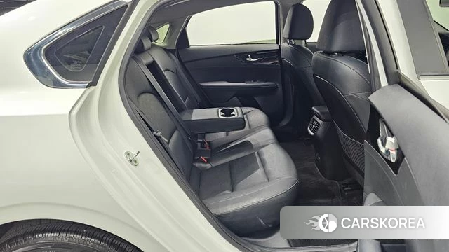 Kia The New K3 2nd generation 2021 Белый из Кореи, фото 3
