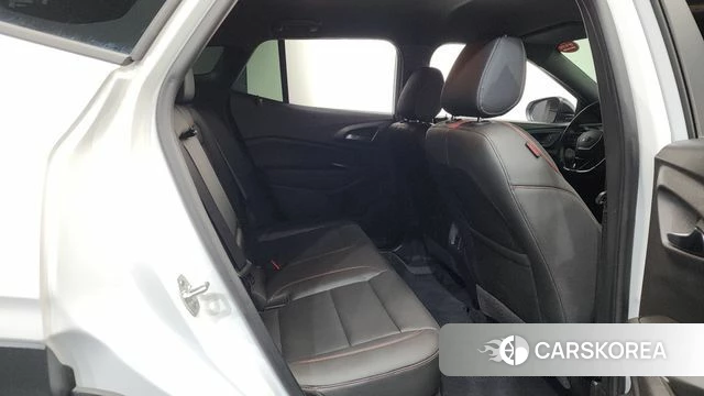 Chevrolet (GM Daewoo) Trax Crossover 2024 Белый из Кореи, фото 3