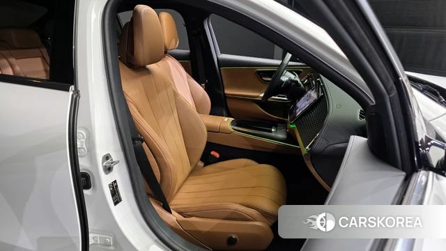 Mercedes-Benz E-Class W214 2024 Белый из Кореи, фото 3