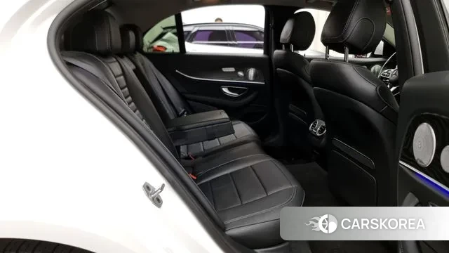 Mercedes-Benz E-Class W213 2020 Белый из Кореи, фото 3