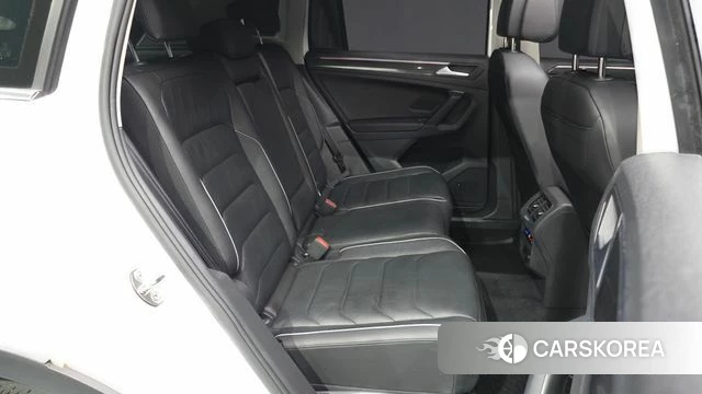 Volkswagen Tiguan second Generation 2022 Белый из Кореи, фото 3