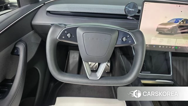 Tesla Model Y 2025 Серый из Кореи, фото 3
