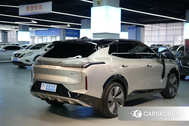 Lynk 08 EM-P 2023 Серебристо-серый из Китая, фото 3