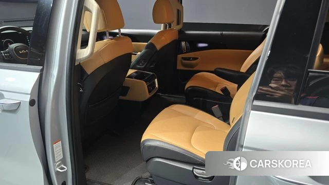 Kia Carnival 4th generation 2022 Серебряный из Кореи, фото 3