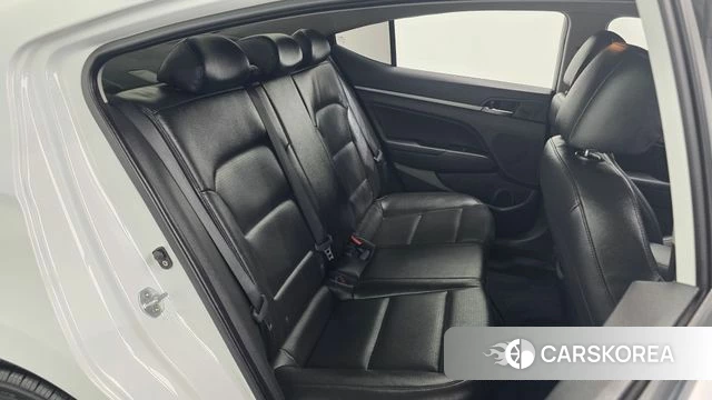 Hyundai Avante AD 2018 Белый из Кореи, фото 3