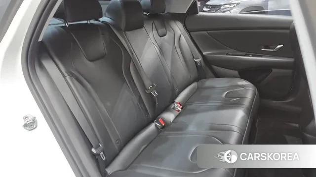 Hyundai Avante Hybrid (CN7) 2022 Белый из Кореи, фото 3