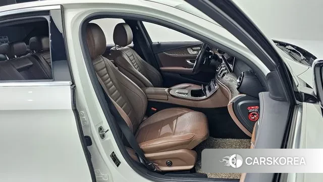 Mercedes-Benz E-Class W213 2020 Белый из Кореи, фото 3