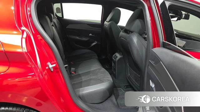 Peugeot 308 Third generation 2025 Красный из Кореи, фото 3