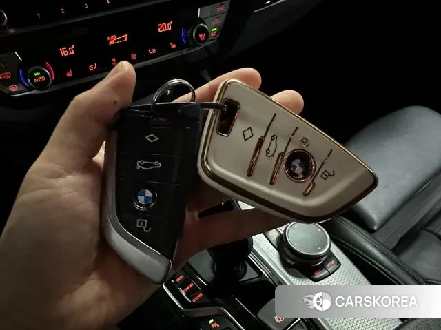 BMW X4 (G02) 2019 Серебристо-серый из Кореи, фото 3