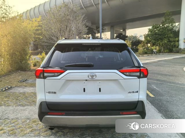 Toyota RAV4 Rongfang 2024 Белый из Китая, фото 3
