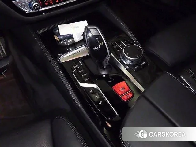 BMW 5 Series (G30) 2021 Белый из Кореи, фото 3