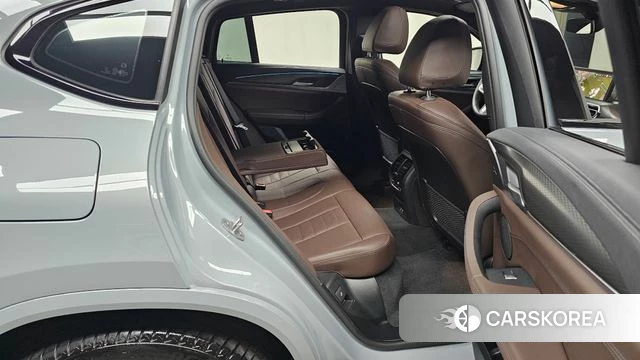 BMW X4 (G02) 2024 Серебристо-серый из Кореи, фото 3