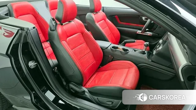 Ford Mustang 2023 Черный из Кореи, фото 3