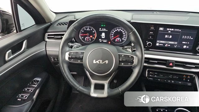 Kia K5 3rd generation 2023 Черный из Кореи, фото 3