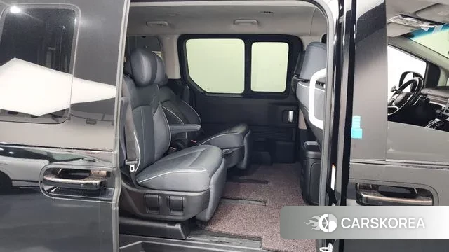 Hyundai Staria 2021 Черный из Кореи, фото 3