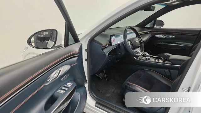 Genesis GV70 2024 Белый из Кореи, фото 3