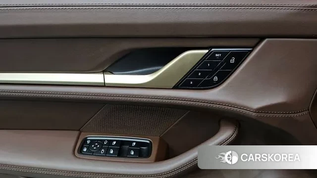 Porsche Taycan 2024 Серый из Кореи, фото 3