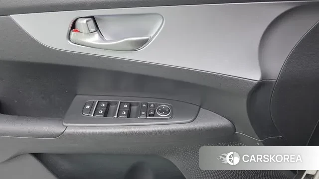 Kia The New K3 2nd generation 2021 Белый из Кореи, фото 3