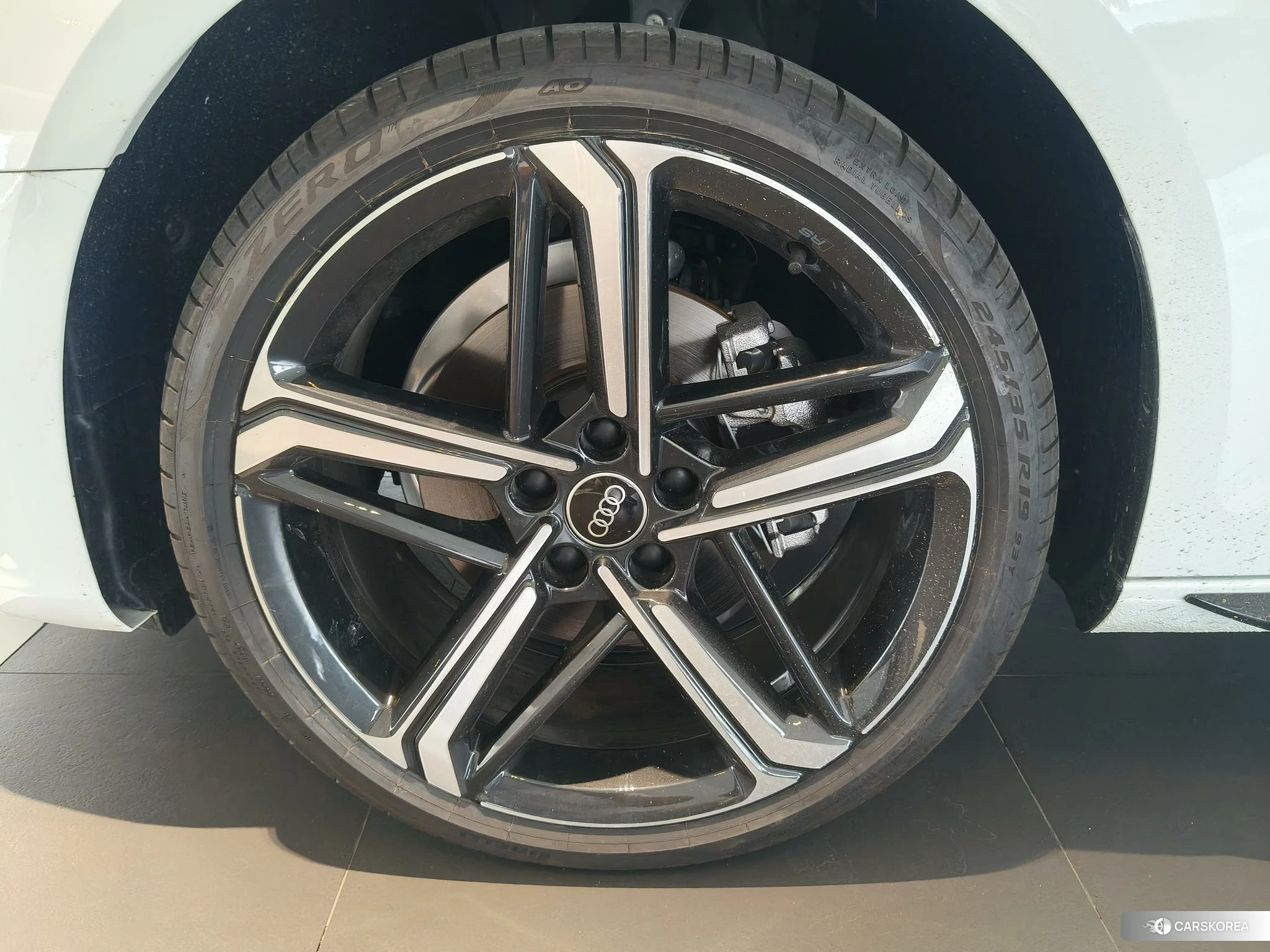 Audi A4L 2026 Белый из Китая, фото 3