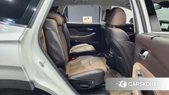 Hyundai The New Santa Fe 2023 Белый из Кореи, фото 3