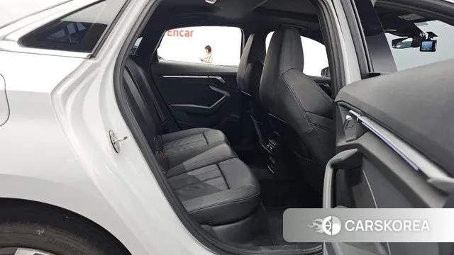 Audi A3 (8Y) 2022 Белый из Кореи, фото 3