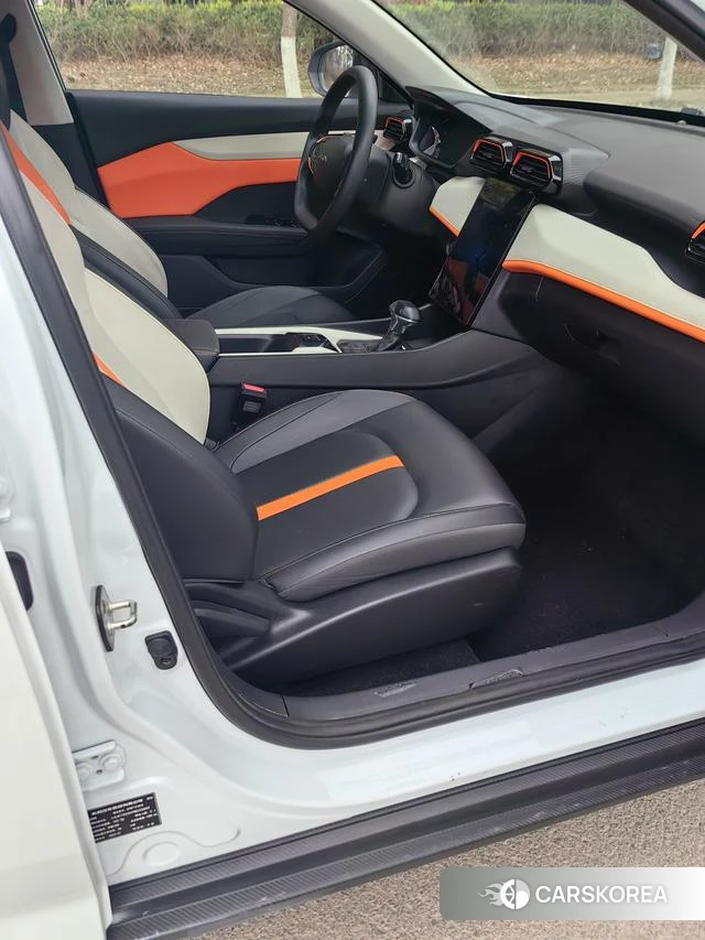 Dongfeng Fengshen Yi Hyun 2023 Белый из Китая, фото 3