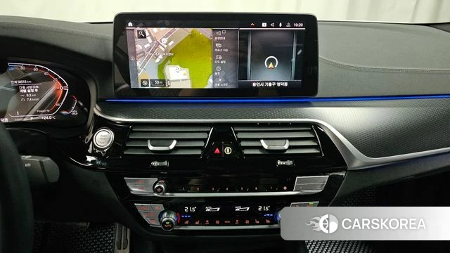 BMW 5 Series (G30) 2023 Белый из Кореи, фото 3