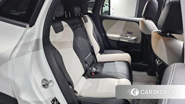 Mercedes-Benz GLA - Class H247 2022 Белый из Кореи, фото 3