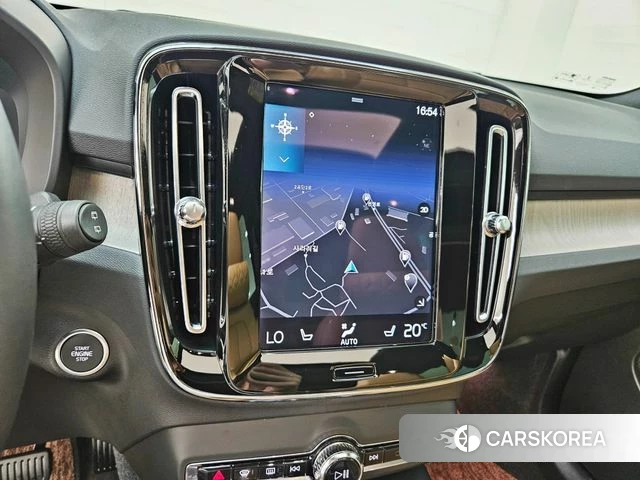 Volvo XC40 2022 Белый из Кореи, фото 3