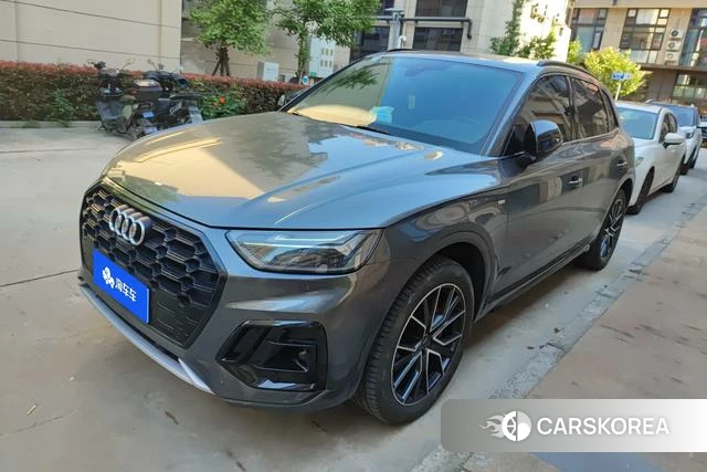 Audi Q5L 2024 Темно-серый из Китая, фото 3