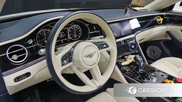 Bentley Flying Spur 3rd Generation 2021 Белый из Кореи, фото 3