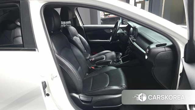 Kia Come New K3 2018 Белый из Кореи, фото 3