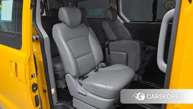 Hyundai The New Grand Starex 2018 Желтый из Кореи, фото 3