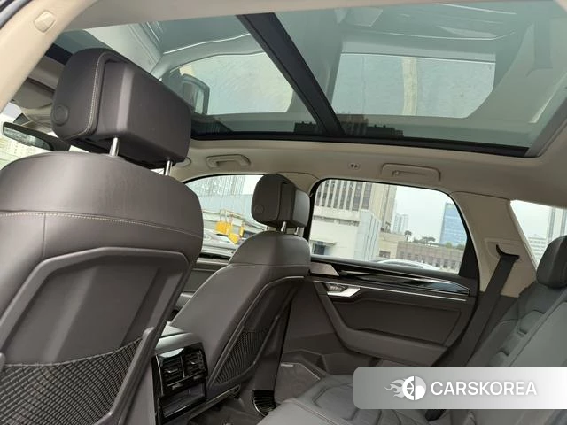 Volkswagen Touareg 2020 Черный из Китая, фото 3