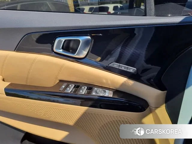 Kia Carnival 4th generation 2023 Белый из Кореи, фото 3