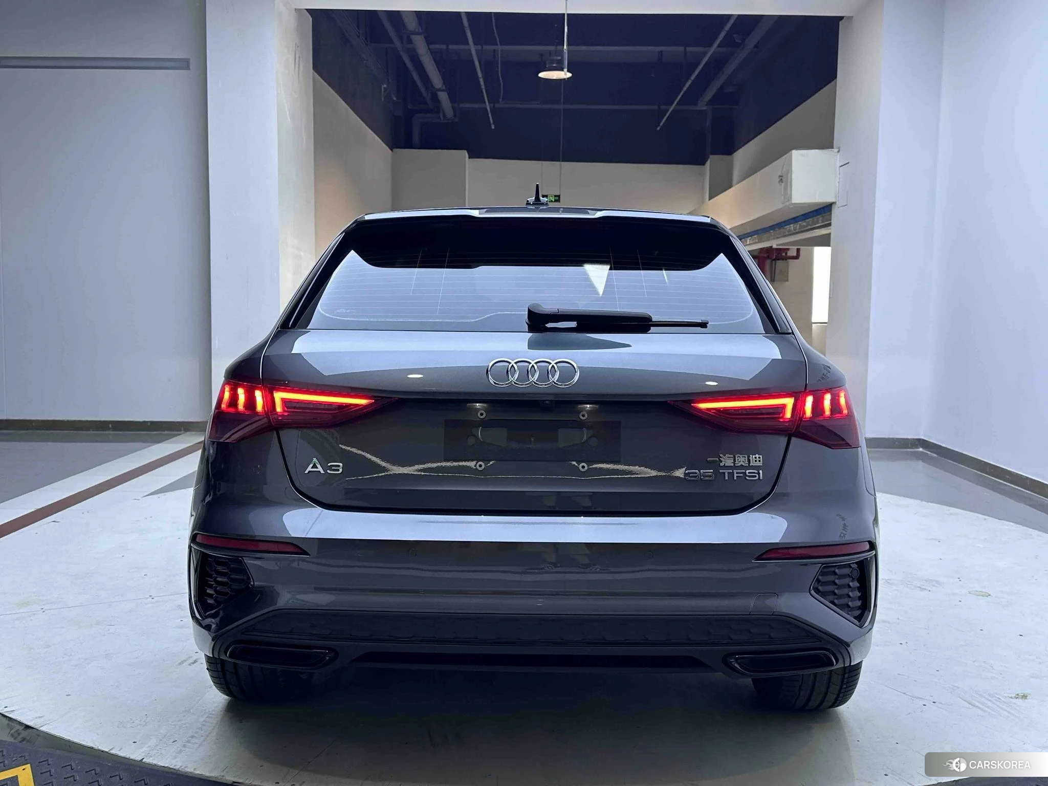 Audi A3 2023 Темно-серый из Китая, фото 3