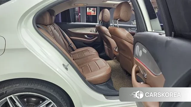 Mercedes-Benz E-Class W213 2018 Белый из Кореи, фото 3