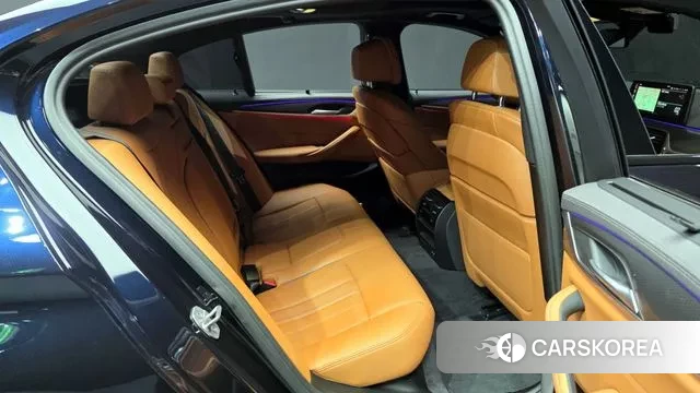 BMW 5 Series (G30) 2022 Черный из Кореи, фото 3