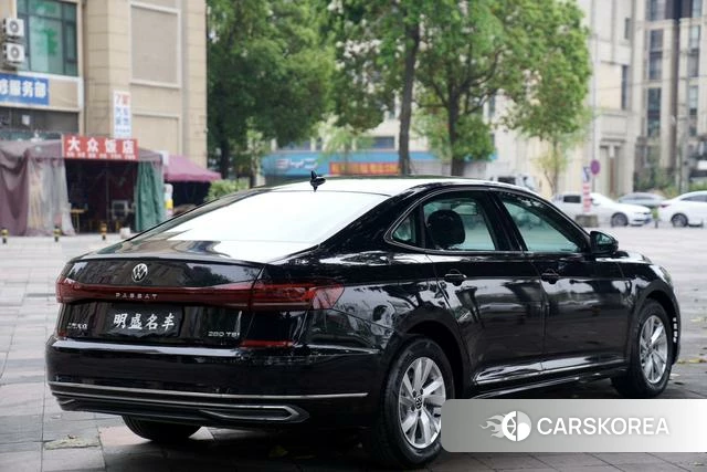 Volkswagen Passat 2024 Черный из Китая, фото 3