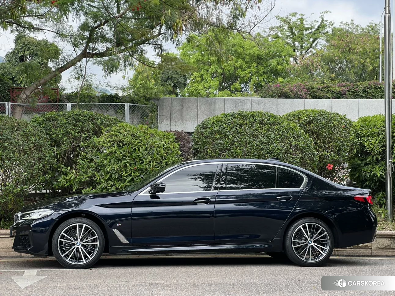 BMW 5 series 2023 Черный из Китая, фото 3